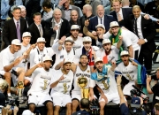 开云体育-热火横扫马刺，继续领先东部