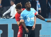 开云体育入口-激烈比赛中球队绝杀对手，挽回颓势