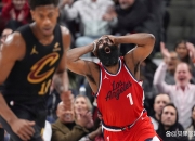 开云体育下载-篮球比赛中球队实力悬殊，胜负如期而定