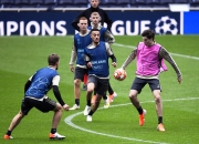 开云体育官网-阿贾克斯阵容出现人员变动，备战决赛