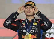 开云体育app-阿斯顿马丁绝杀法拉利，维斯塔潘刷新纪录的简单介绍