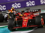 开云体育APP下载-威廉姆斯鏖战红牛车队，勒克莱尔高光表现