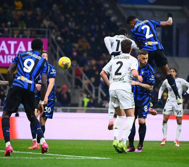 国际米兰在主场战胜切尔西的精彩比赛