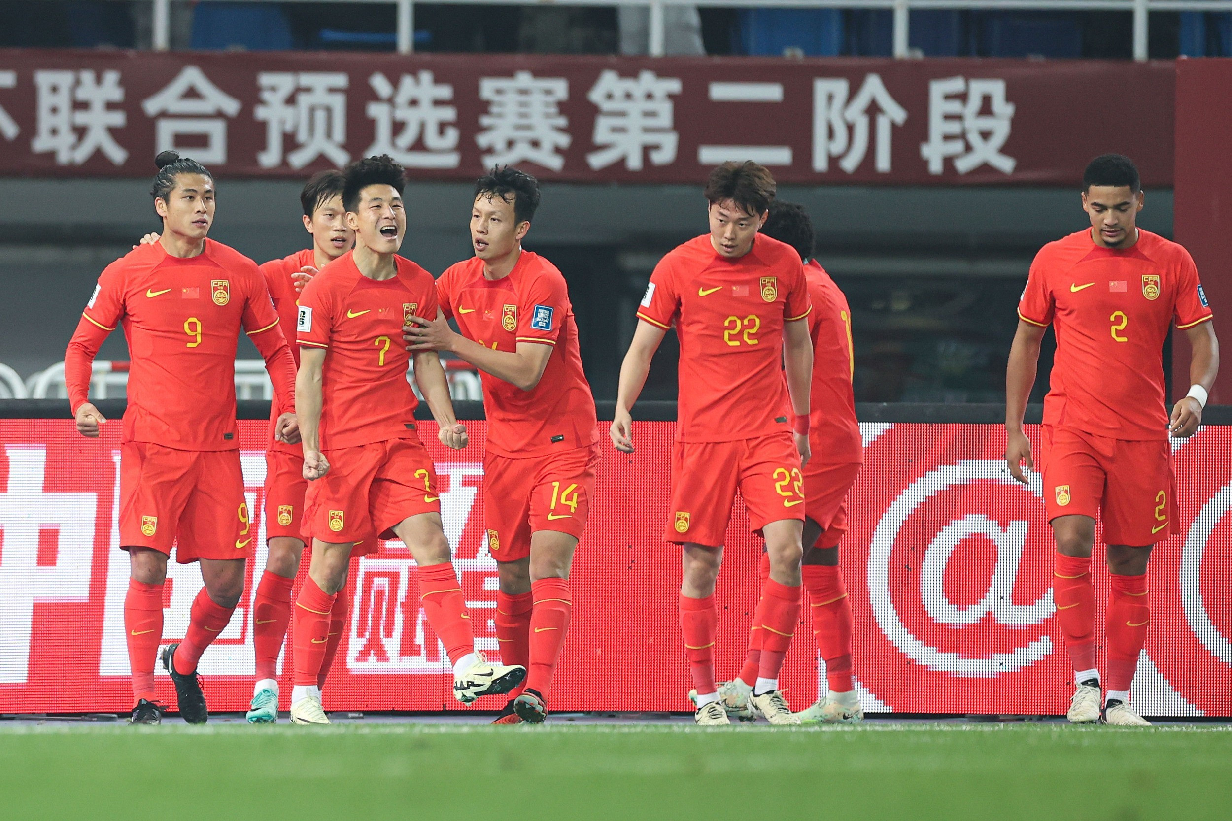 伊拉克球队备战国际比赛，誓夺胜利保卫荣誉的简单介绍