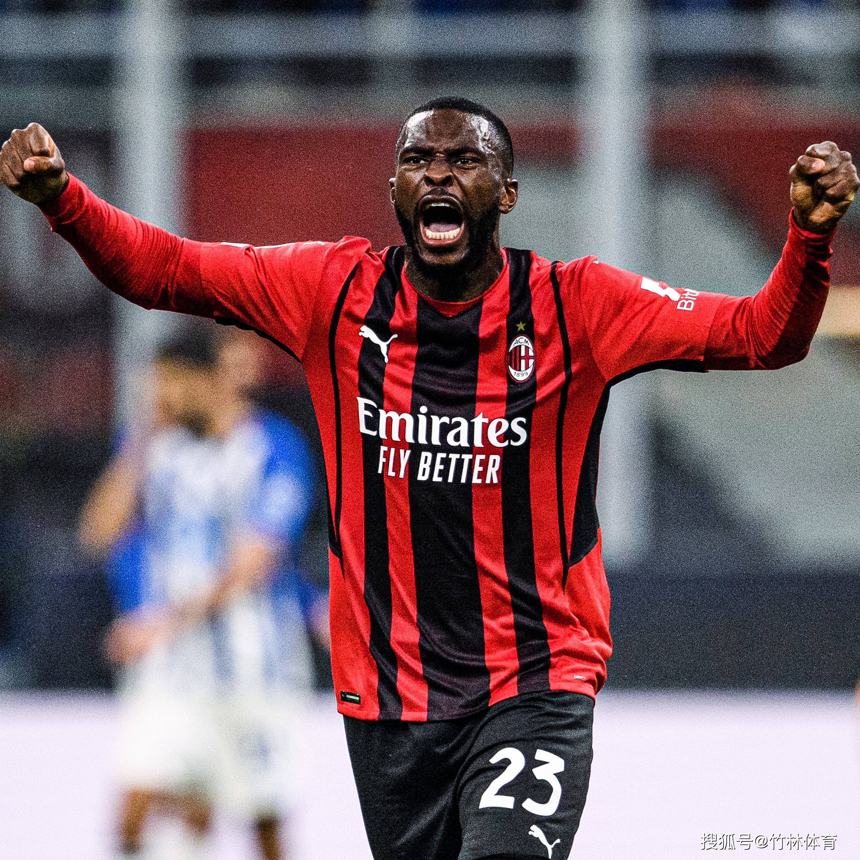 一位球员创造奇迹连续得分,成为战斗英雄 一位球员创造奇迹连续得分,成为战斗英雄