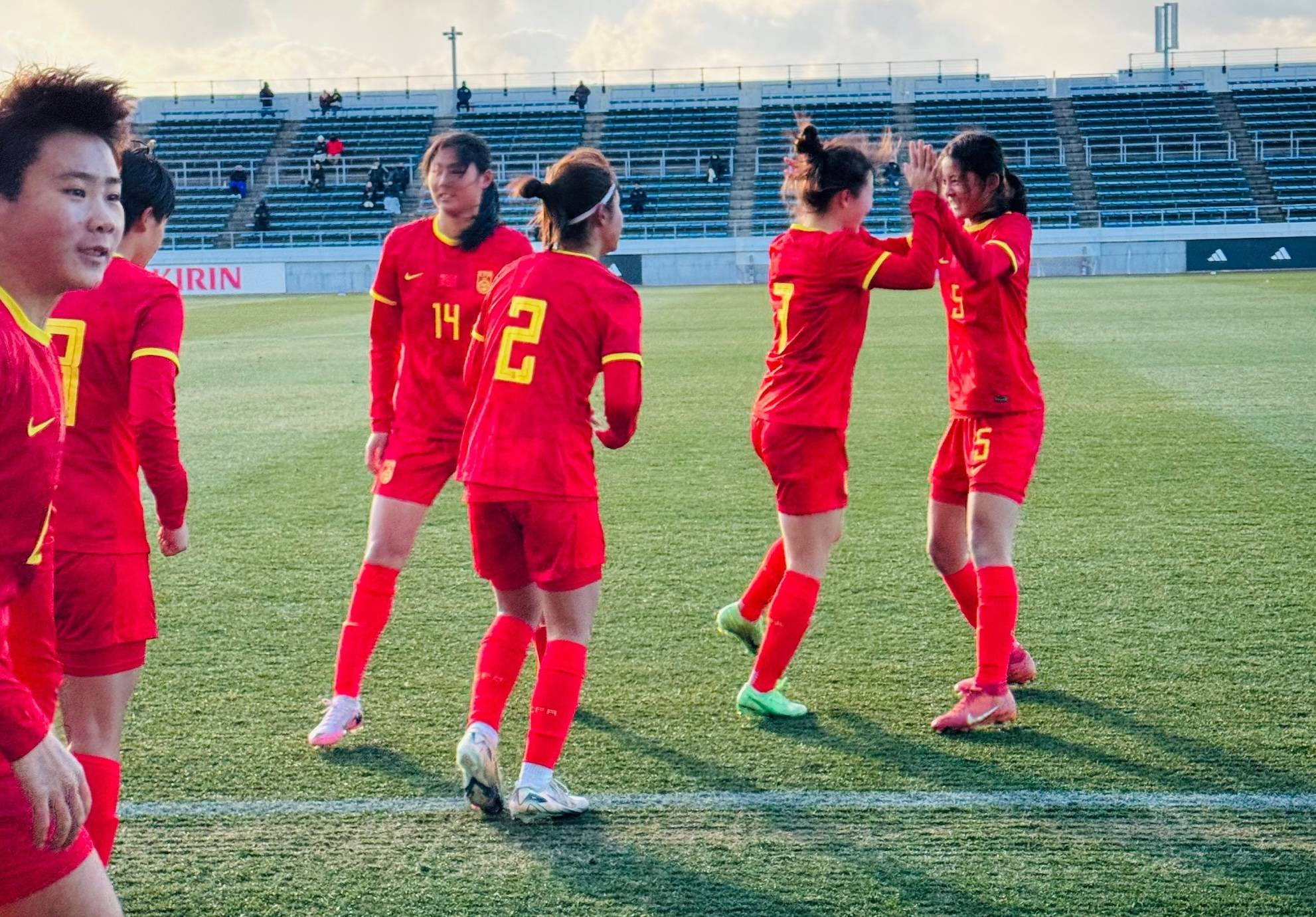 中国女足备战决赛，冲击赛事巅峰的简单介绍