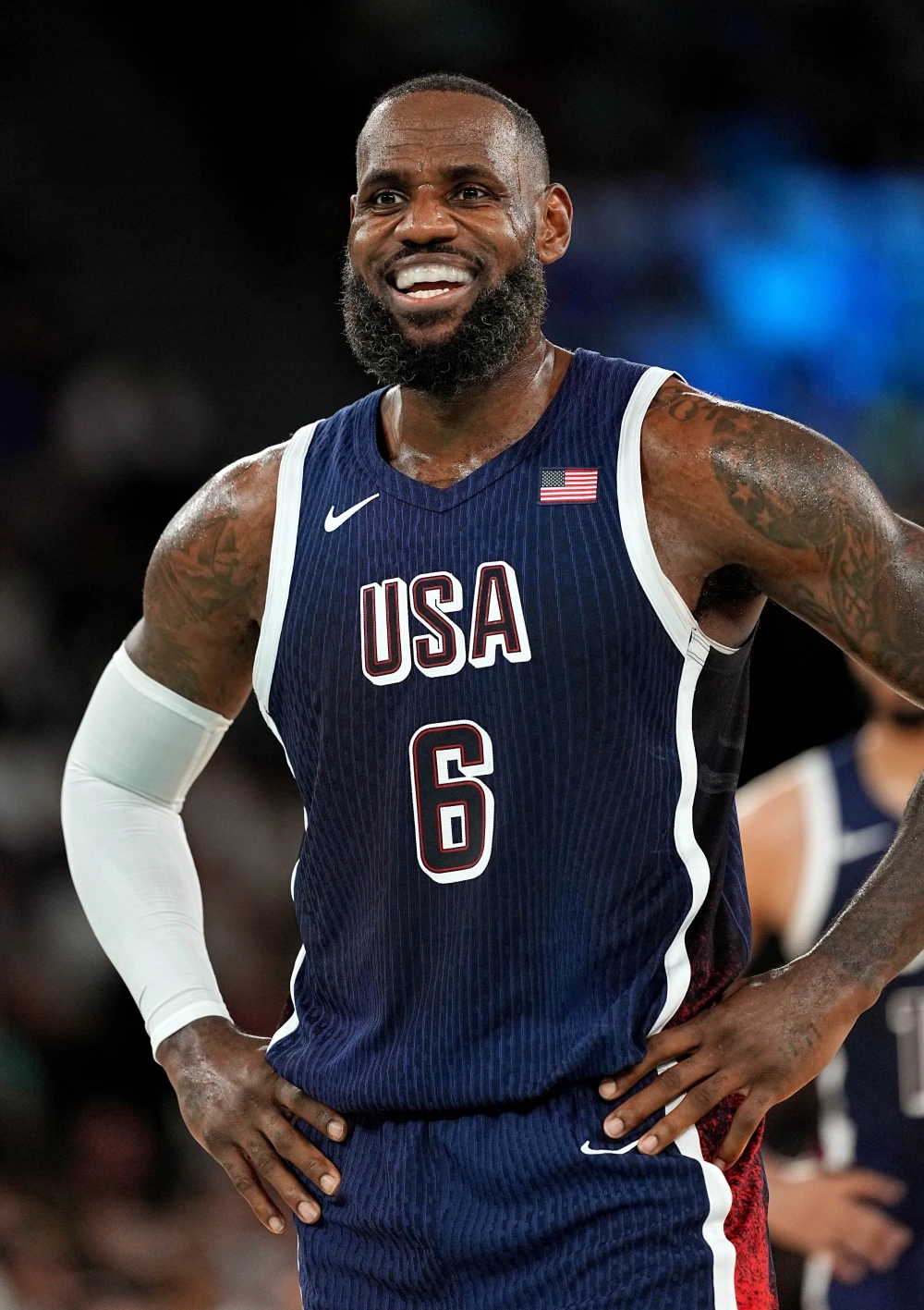 包含美国篮球巨星风采不减,表现精彩轮番呈现的词条 包含美国篮球巨星风采不减,表现精彩轮番呈现的词条