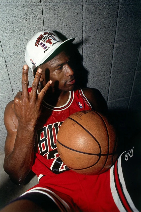 包含美国篮球巨星风采不减,表现精彩轮番呈现的词条 包含美国篮球巨星风采不减,表现精彩轮番呈现的词条