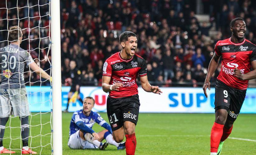 关于亚眠主场未能守住胜局，遗憾失利的信息