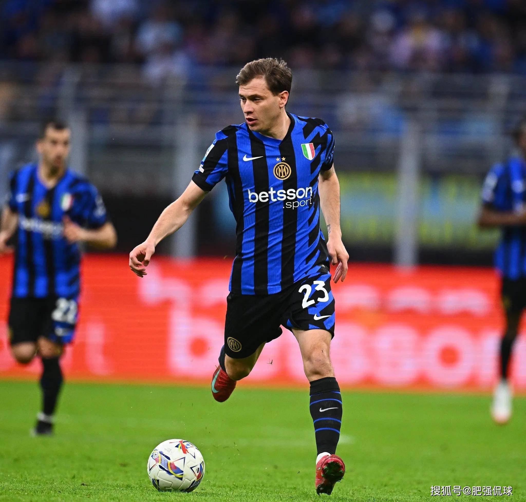 球队局面失控一片混乱，球员表现参差不齐的简单介绍