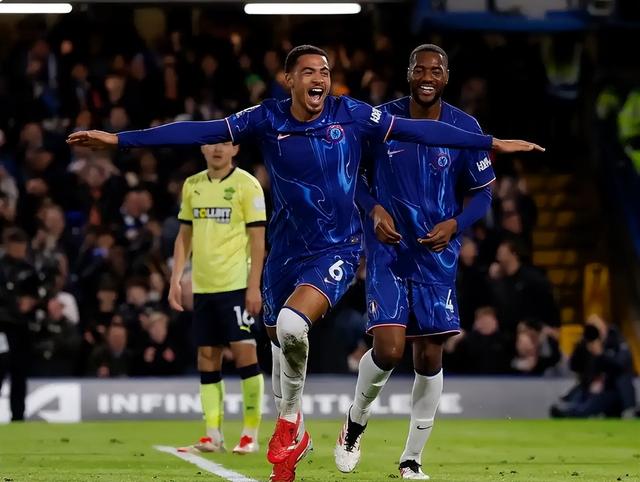 曼联主场力克切尔西成功跻身英超前四