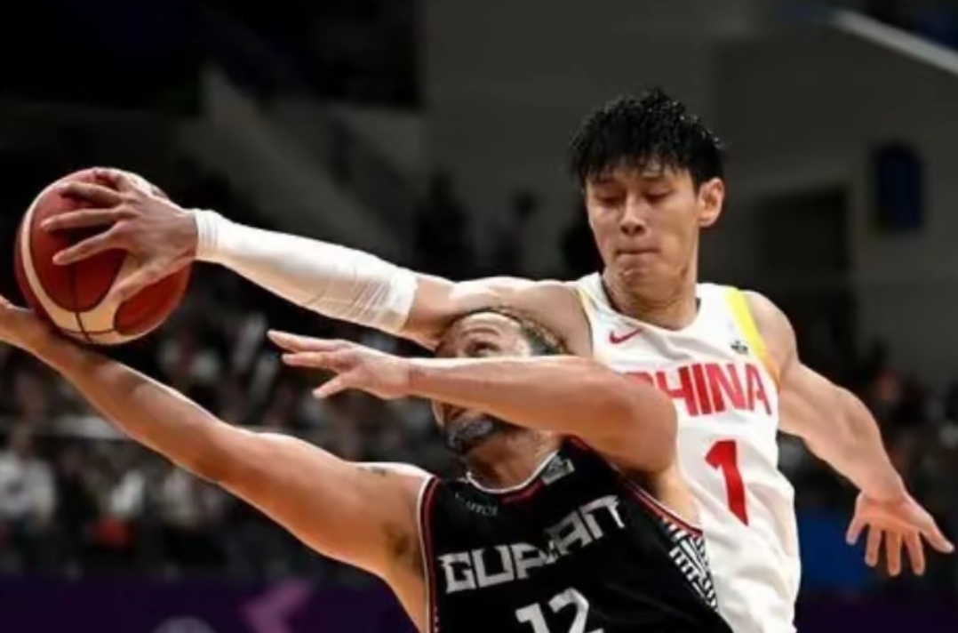 包含莱沃库森门将出色发挥，助球队小胜获胜的词条