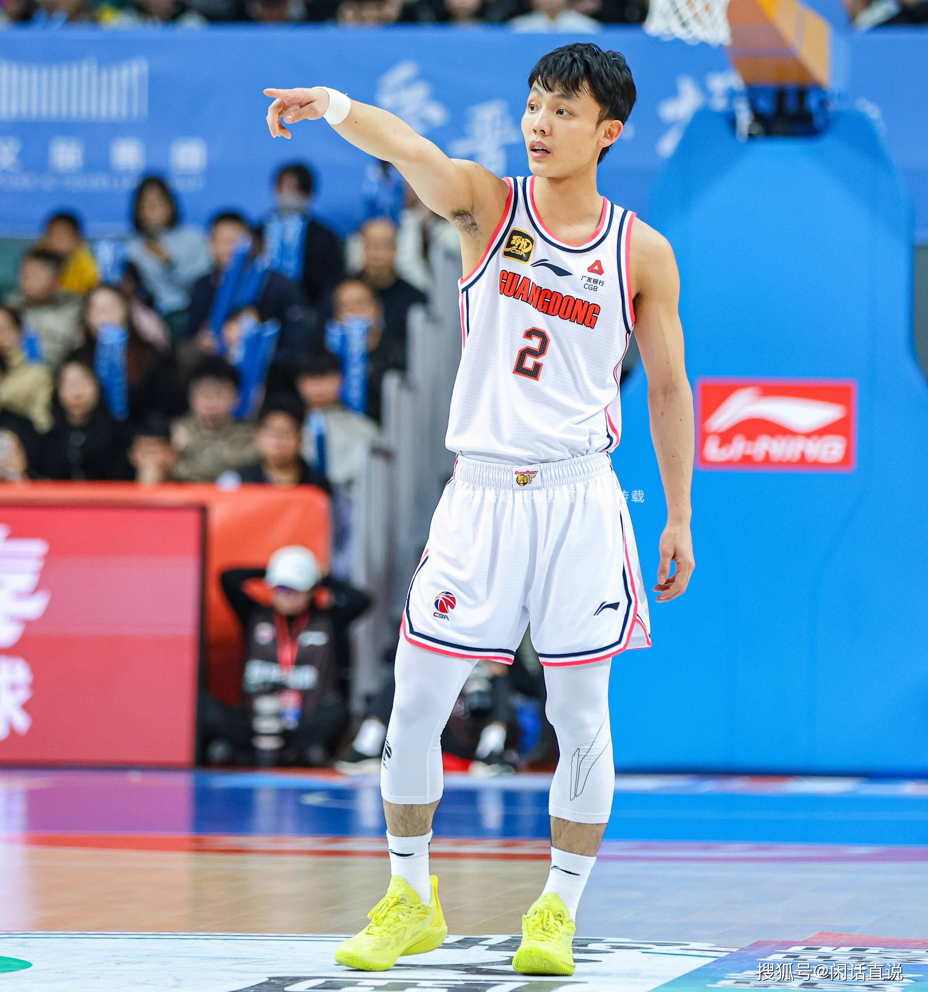 包含国内球员崭露头角，外援助阵势不可挡的词条