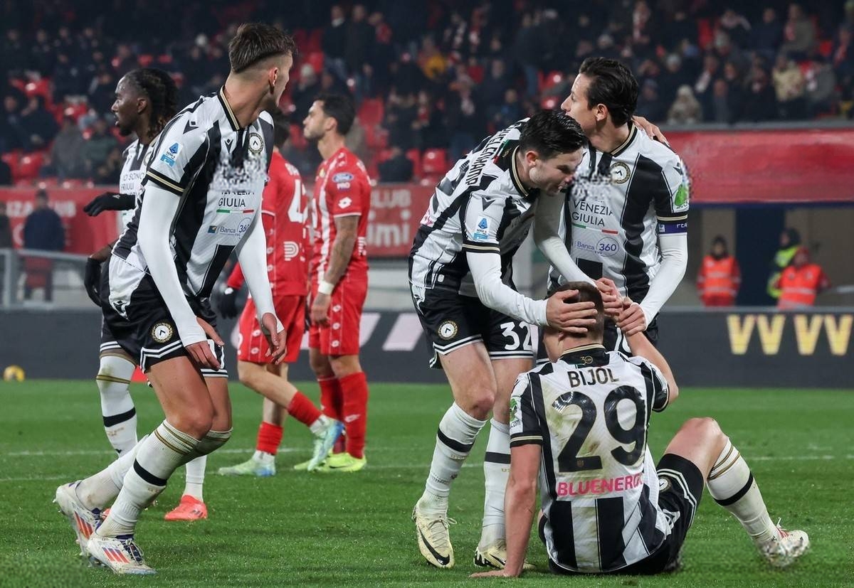 乌迪内斯客场失利,寻找反击之道的简单介绍 乌迪内斯客场失利,寻找反击之道的简单介绍