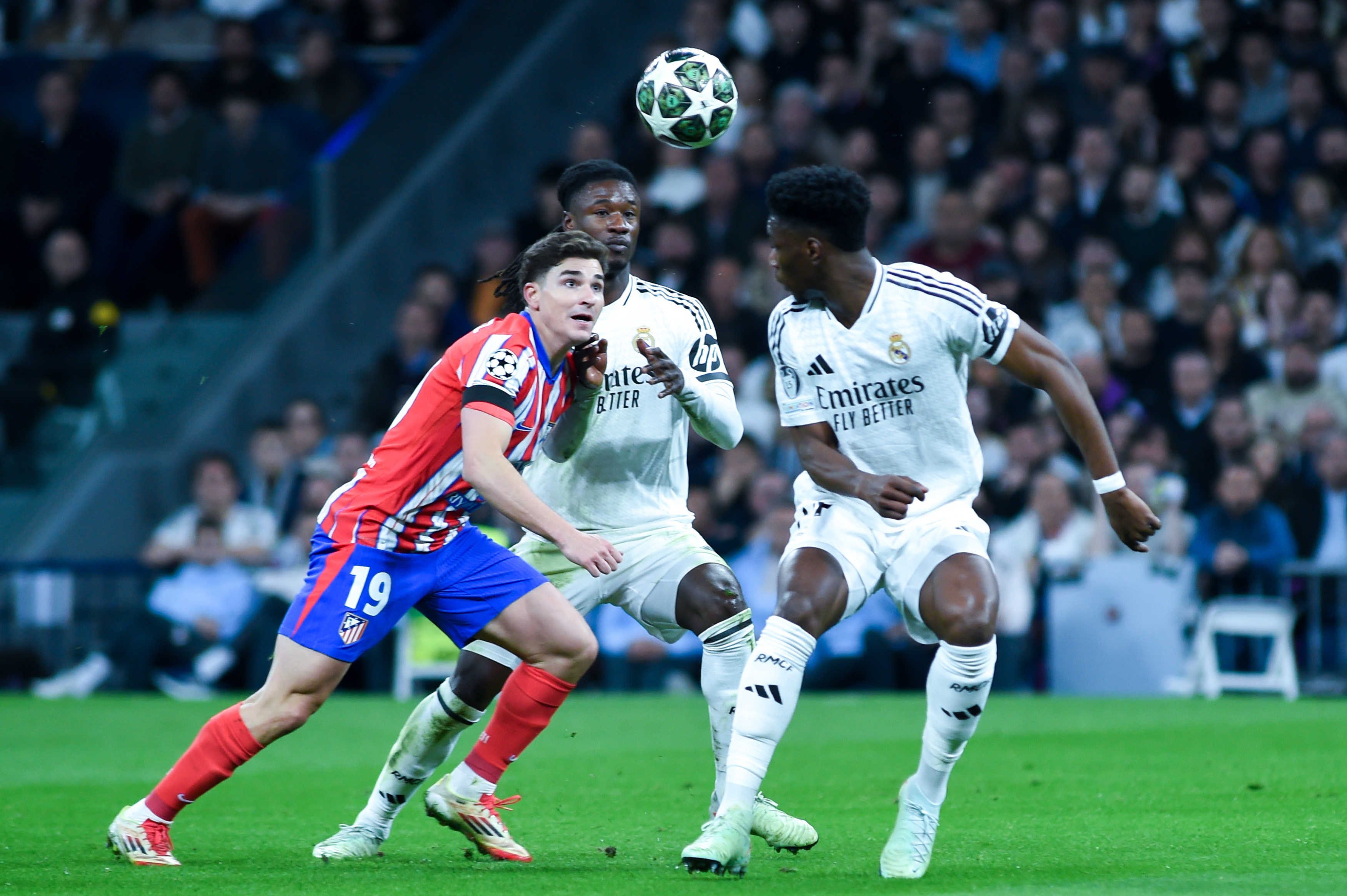 皇马轻松取胜,欧冠冠军路上稳步前行的简单介绍 皇马轻松取胜,欧冠冠军路上稳步前行的简单介绍