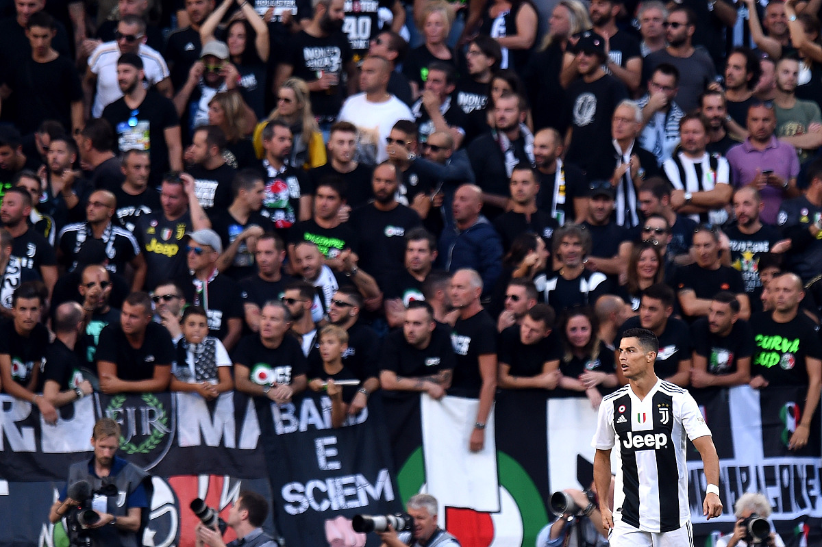 尤文图斯逆转击败那不勒斯，领先优势扩大