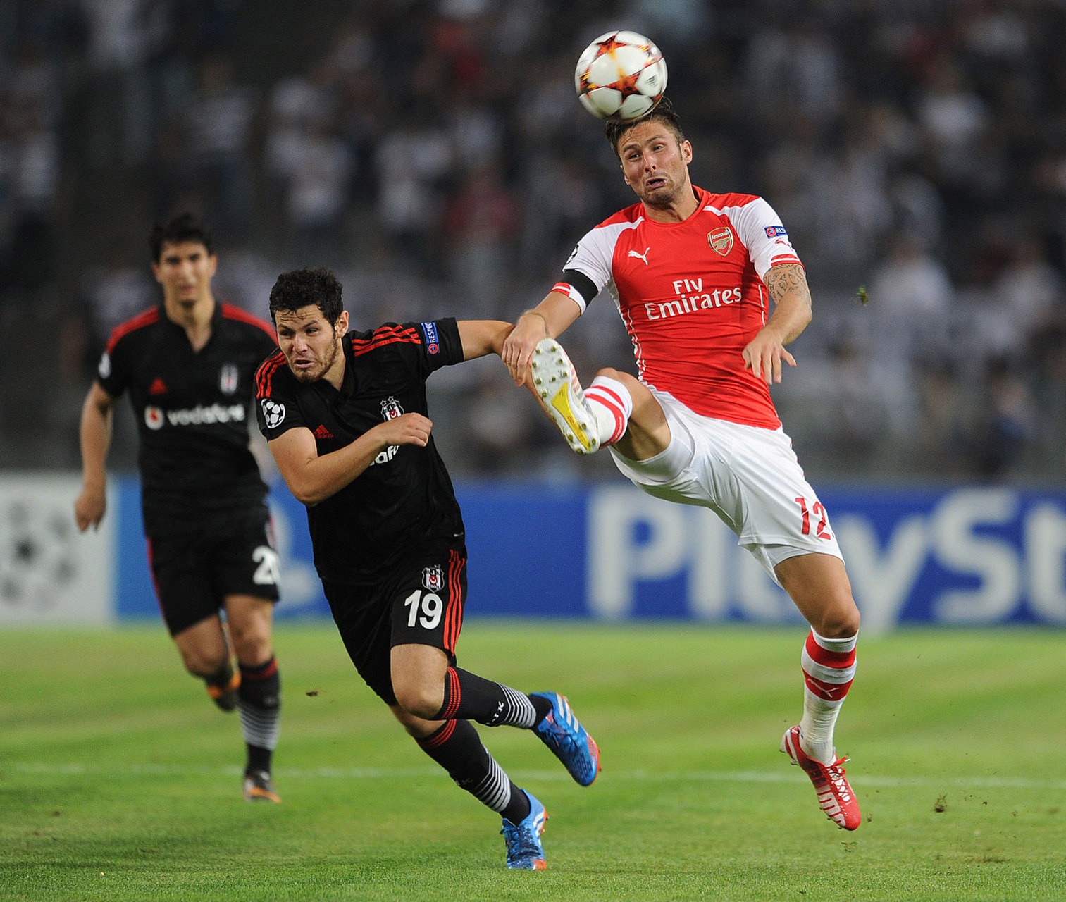 阿森纳以弱胜强,赢得晋级资格 阿森纳以弱胜强,赢得晋级资格