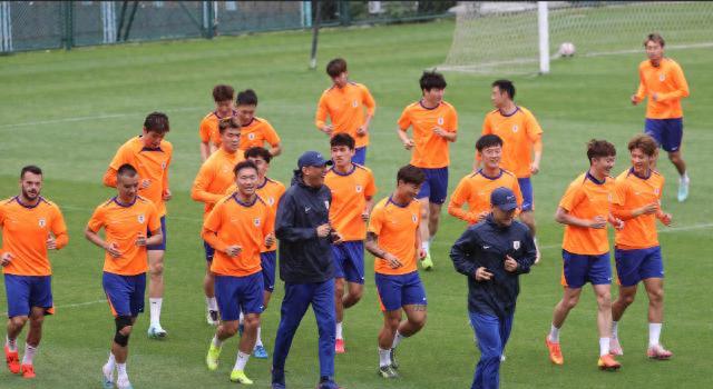 关键战役即将打响!球队备战全面展开,备战士气昂扬的简单介绍 关键战役即将打响!球队备战全面展开,备战士气昂扬的简单介绍