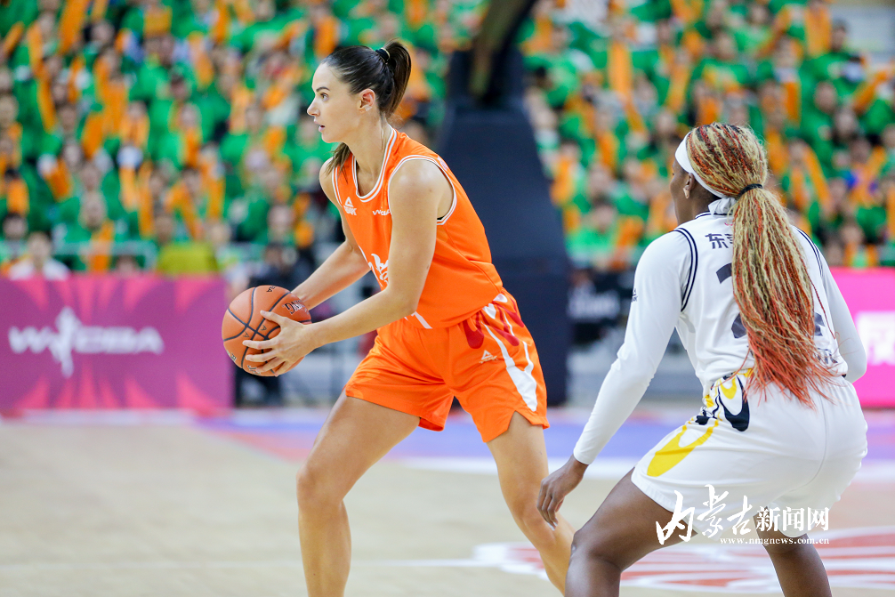 关于内蒙古女篮势如破竹,取得半决赛资格的信息 关于内蒙古女篮势如破竹,取得半决赛资格的信息