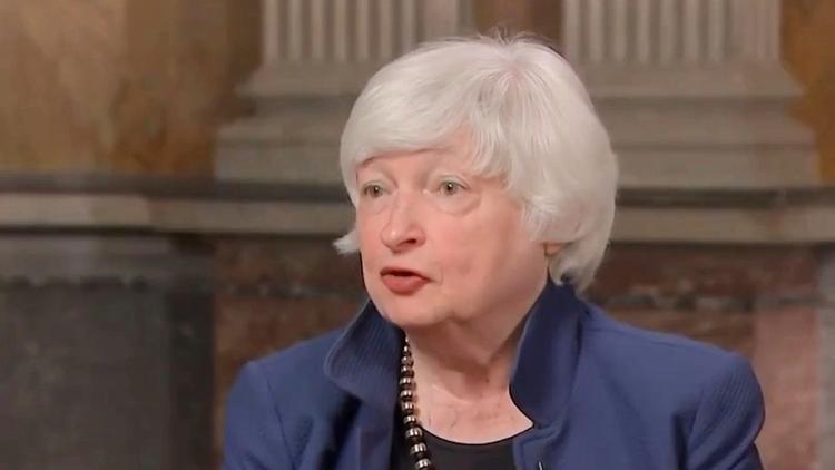 拜仁慕尼黑助理教练病倒，主教练紧急调整训练方案的简单介绍