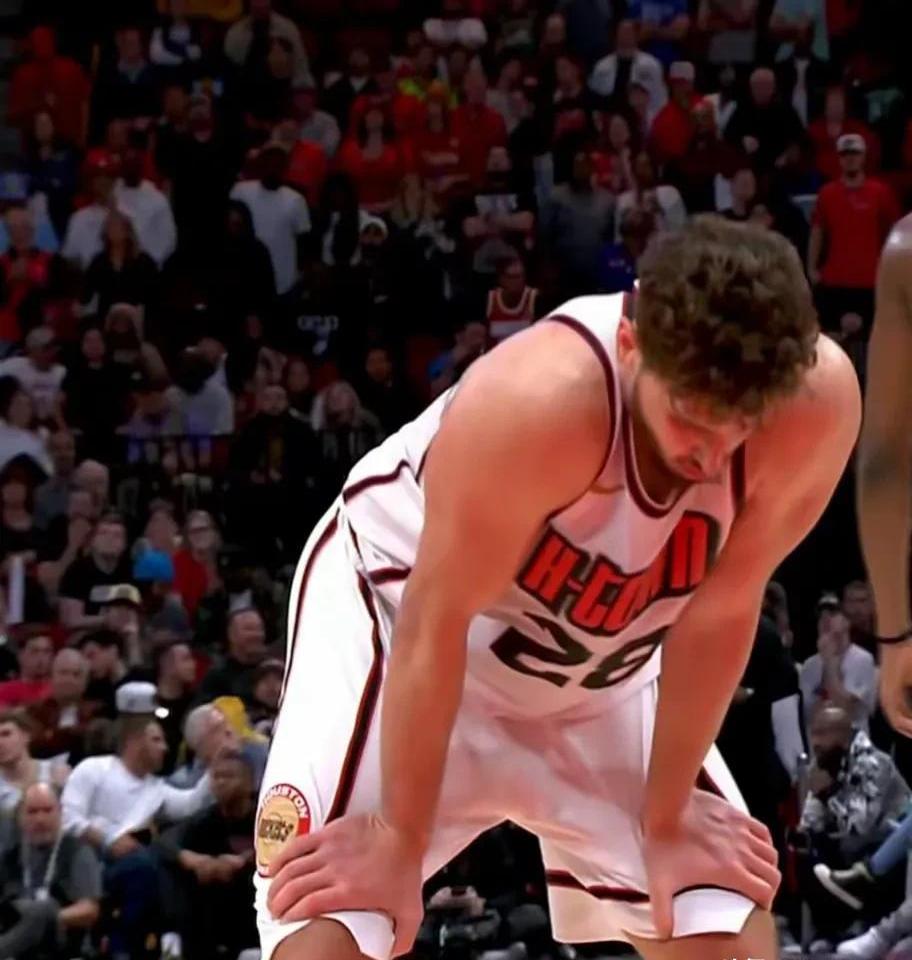 后卫失误导致失球落后