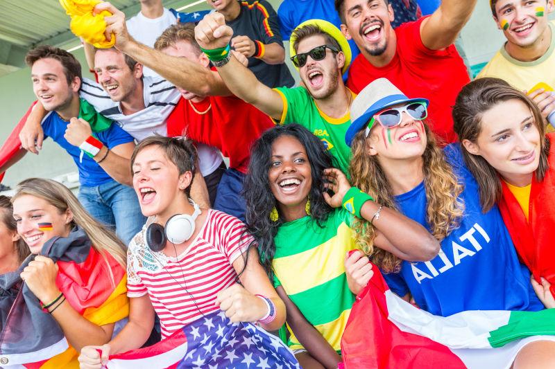 关于精彩瞬间令人沸腾,场外球迷尽情欢呼的信息 关于精彩瞬间令人沸腾,场外球迷尽情欢呼的信息