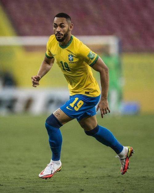 沙尔克中场前途未卜合同悬念悬浮的简单介绍 沙尔克中场前途未卜合同悬念悬浮的简单介绍