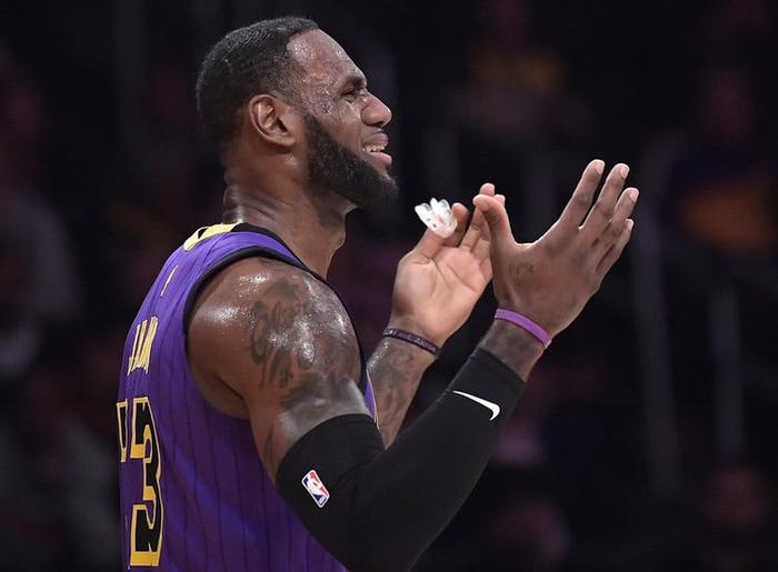 詹姆斯亲述夺冠心路历程