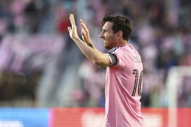 高尔夫明星梅西将夺冠的简单介绍 高尔夫明星梅西将夺冠的简单介绍