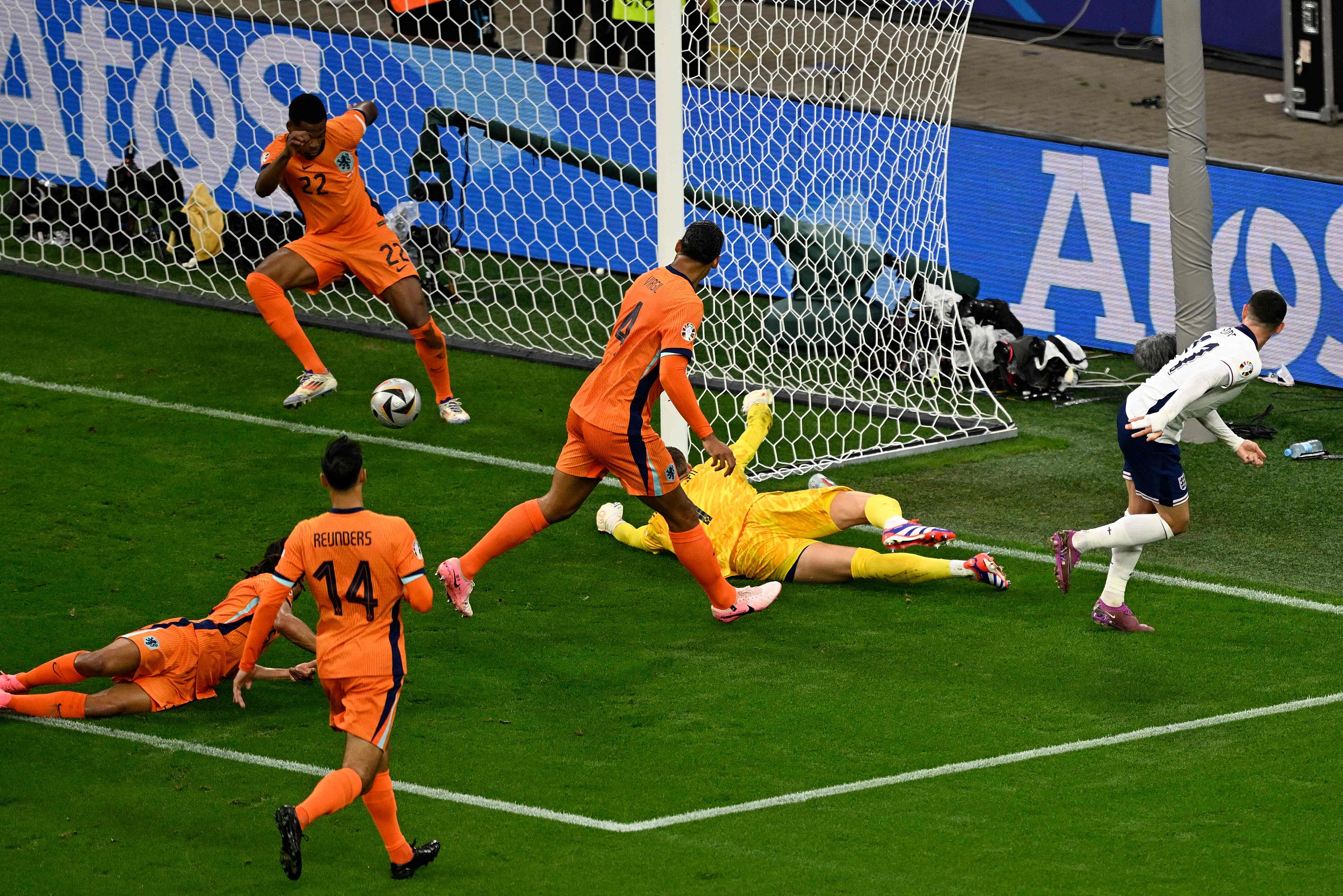 欧洲国家队在国际比赛中的精湛技艺 欧洲国家队在国际比赛中的精湛技艺