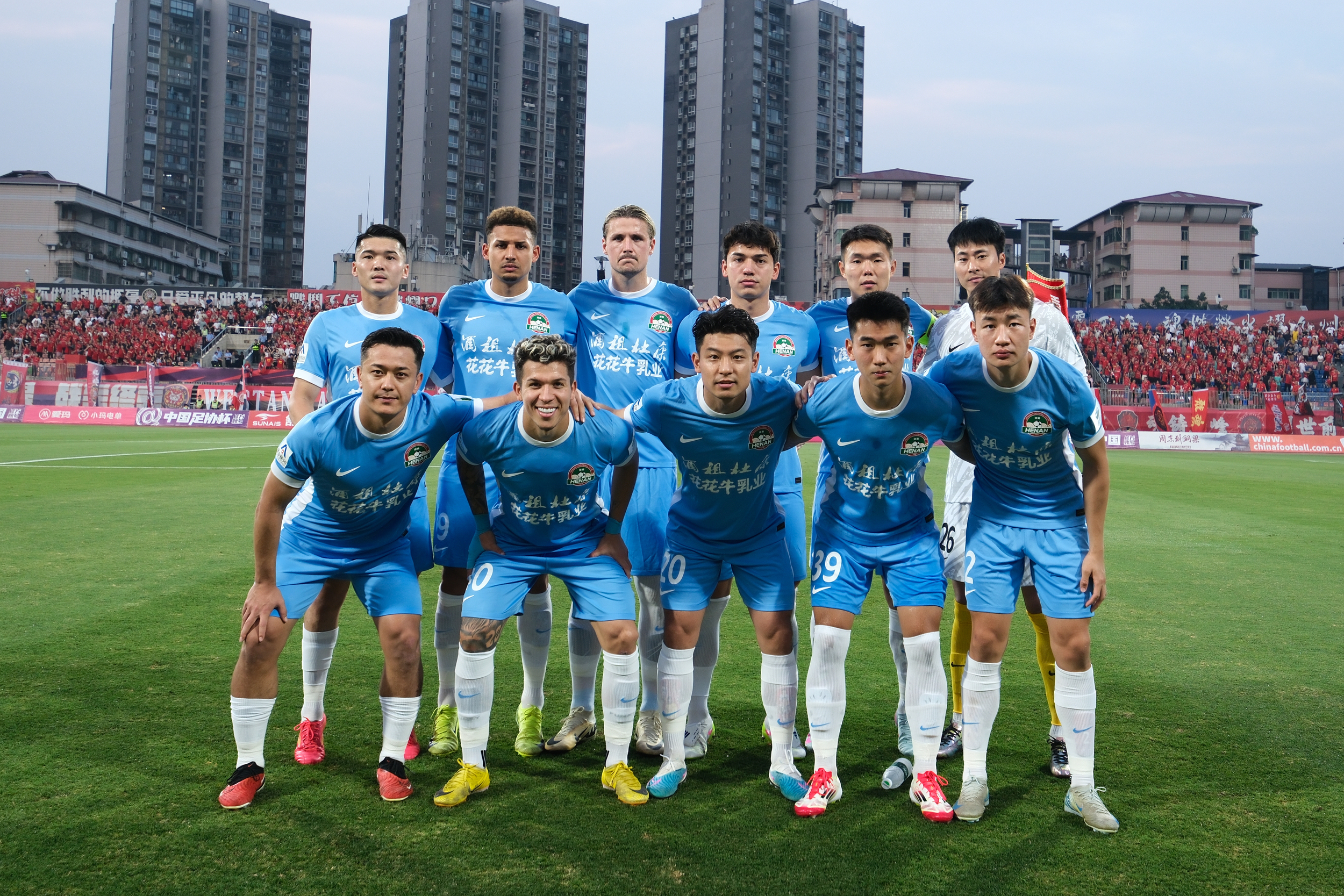 河南队力挫对手，风驰电掣晋级