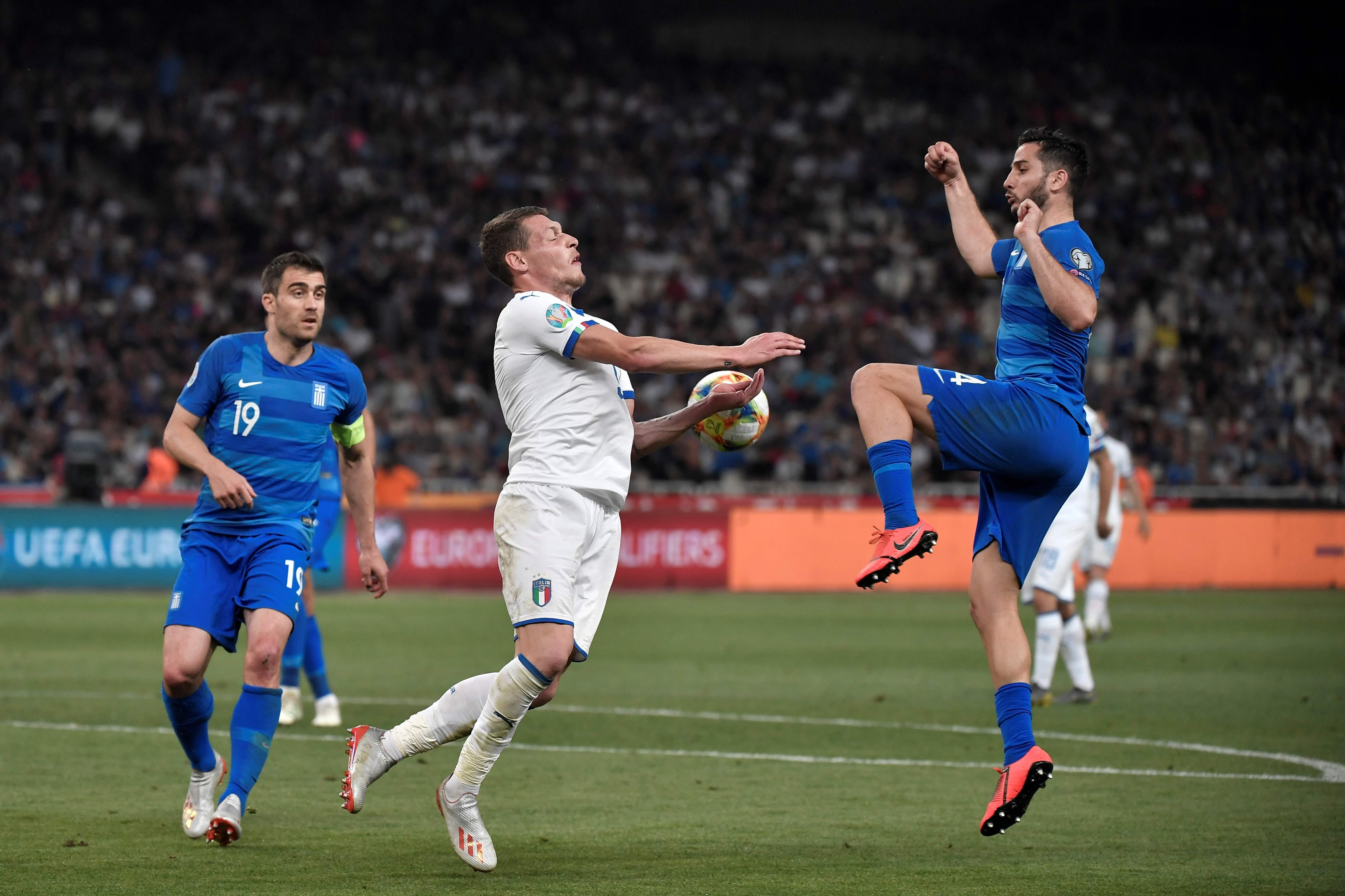 波兰主场小胜阿尔巴尼亚，晋级欧洲杯