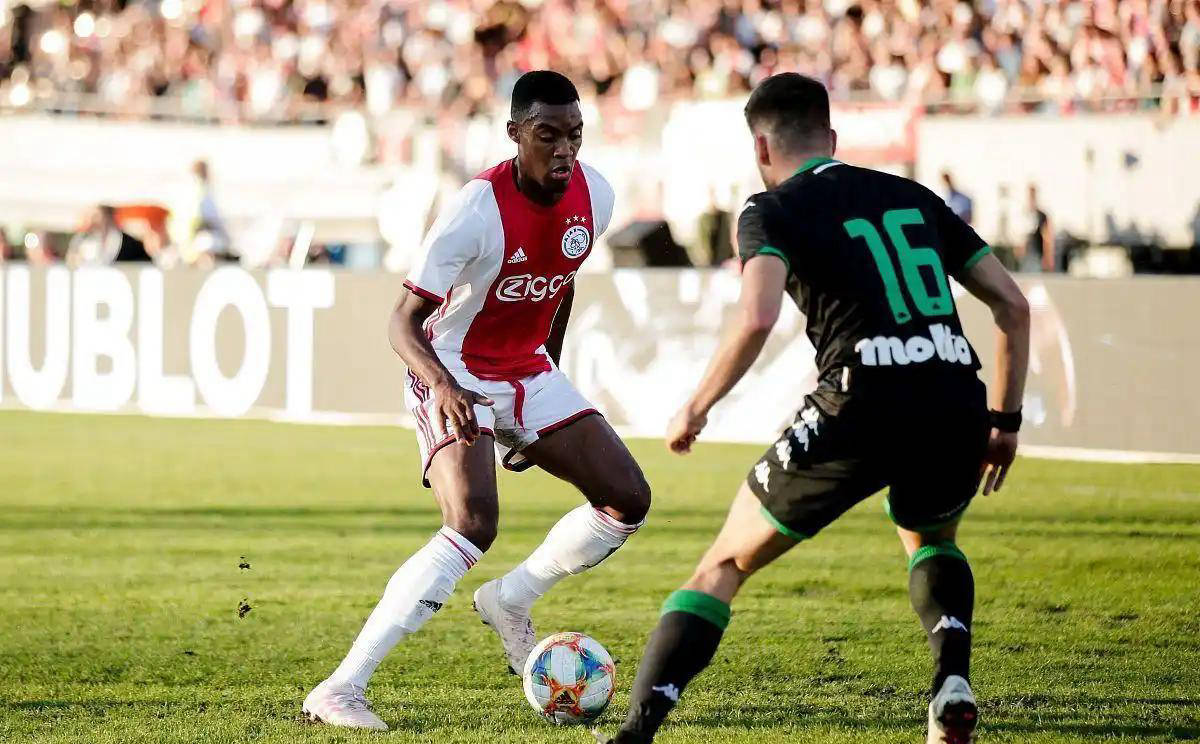 阿贾克斯阵容出现人员变动，备战决赛