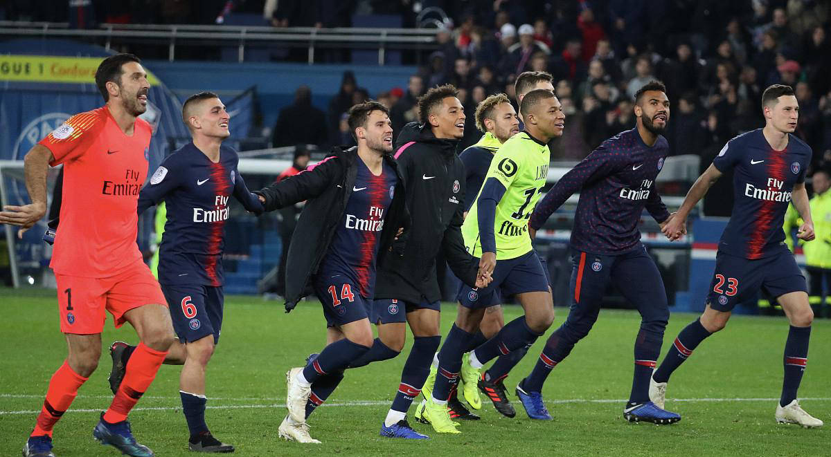 巴黎圣日耳曼客场逆转击败里尔