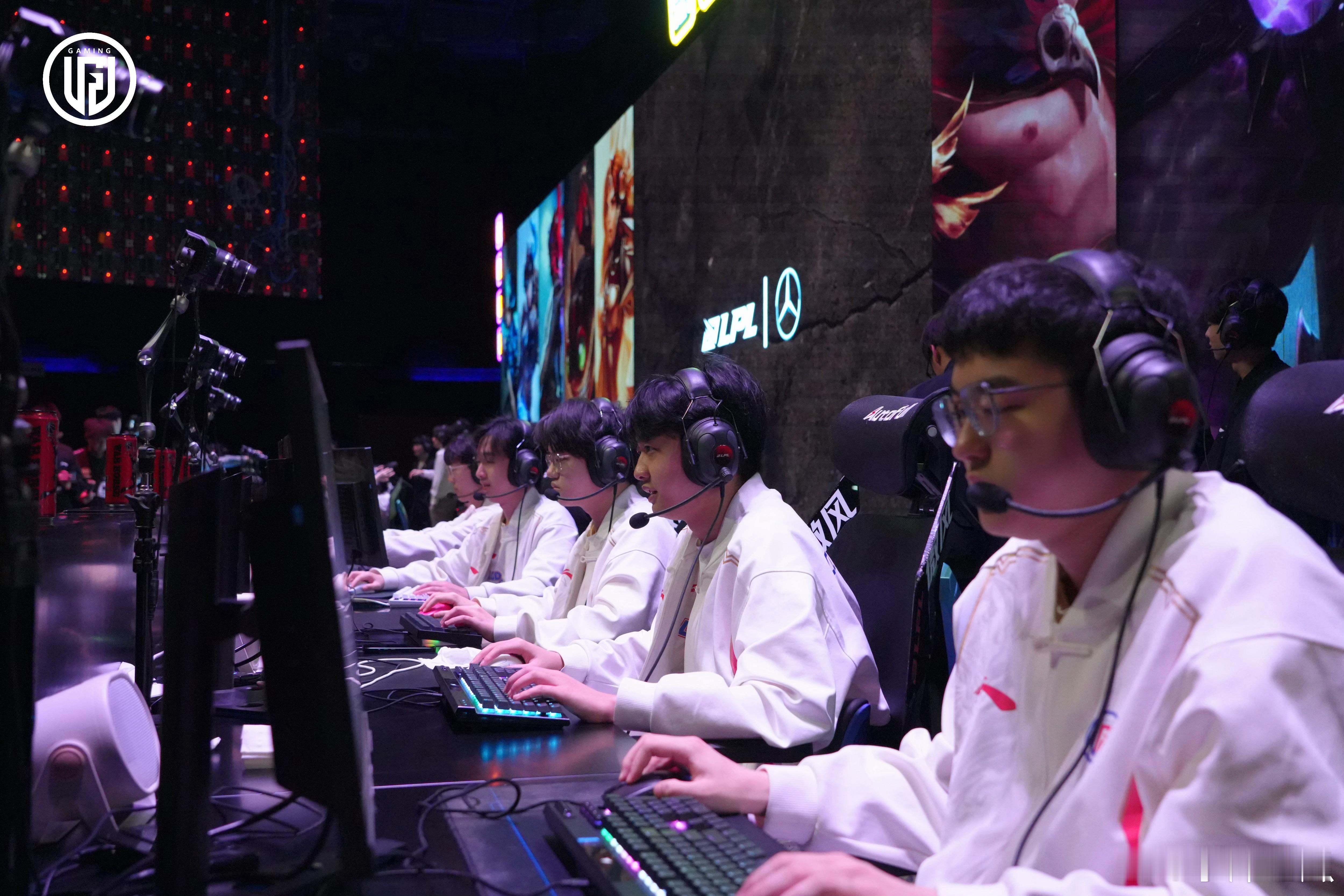 NS碾压LGD，Peanut成为全场焦点小组赛2:0（广州）