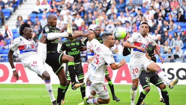 包含里昂将在主场力争击败斯特拉斯堡的词条