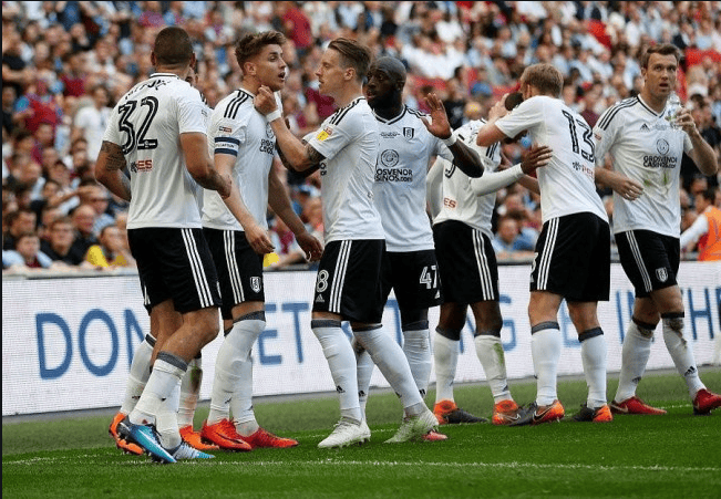 包含诺丁汉森林队员备战下一场比赛，努力争取三分的词条