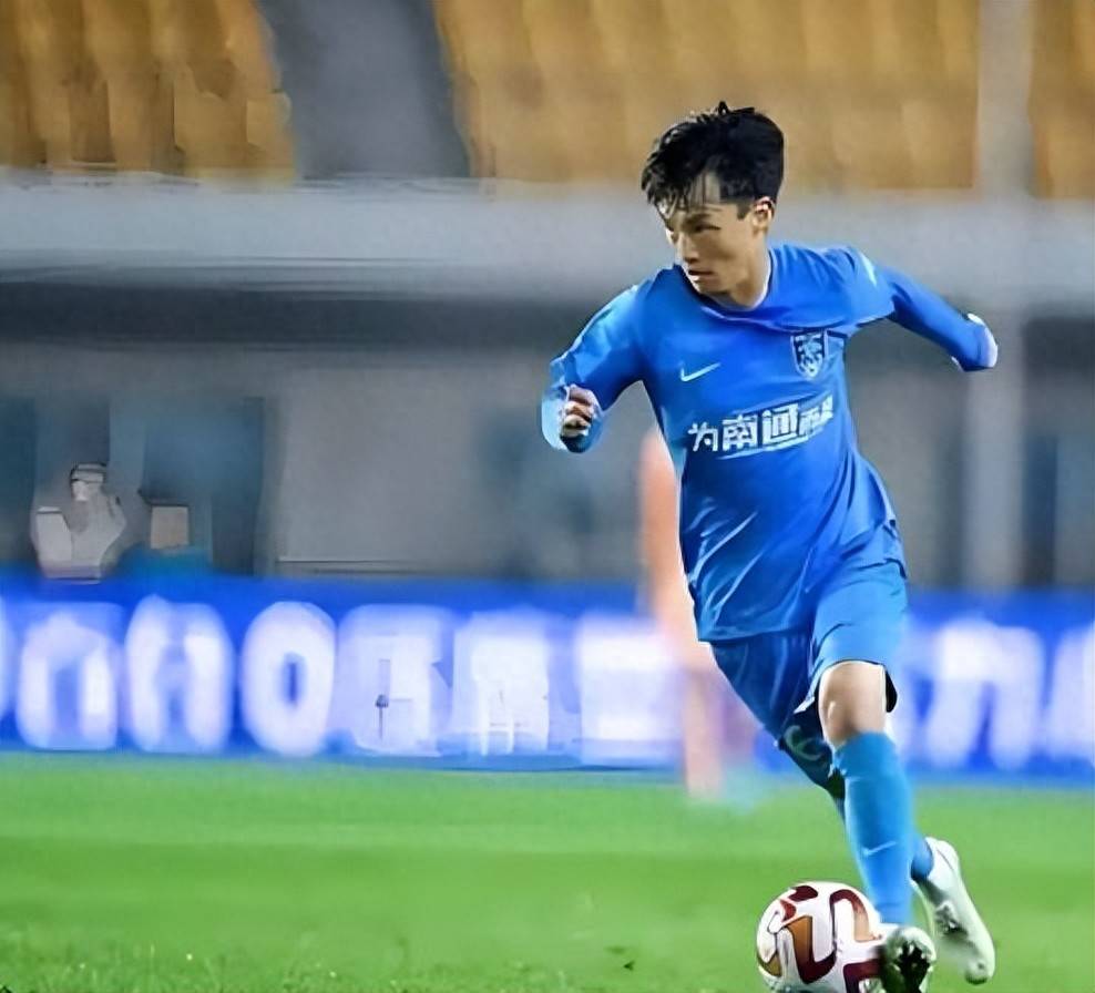 亚洲大赛现场火爆，球员尽展实力