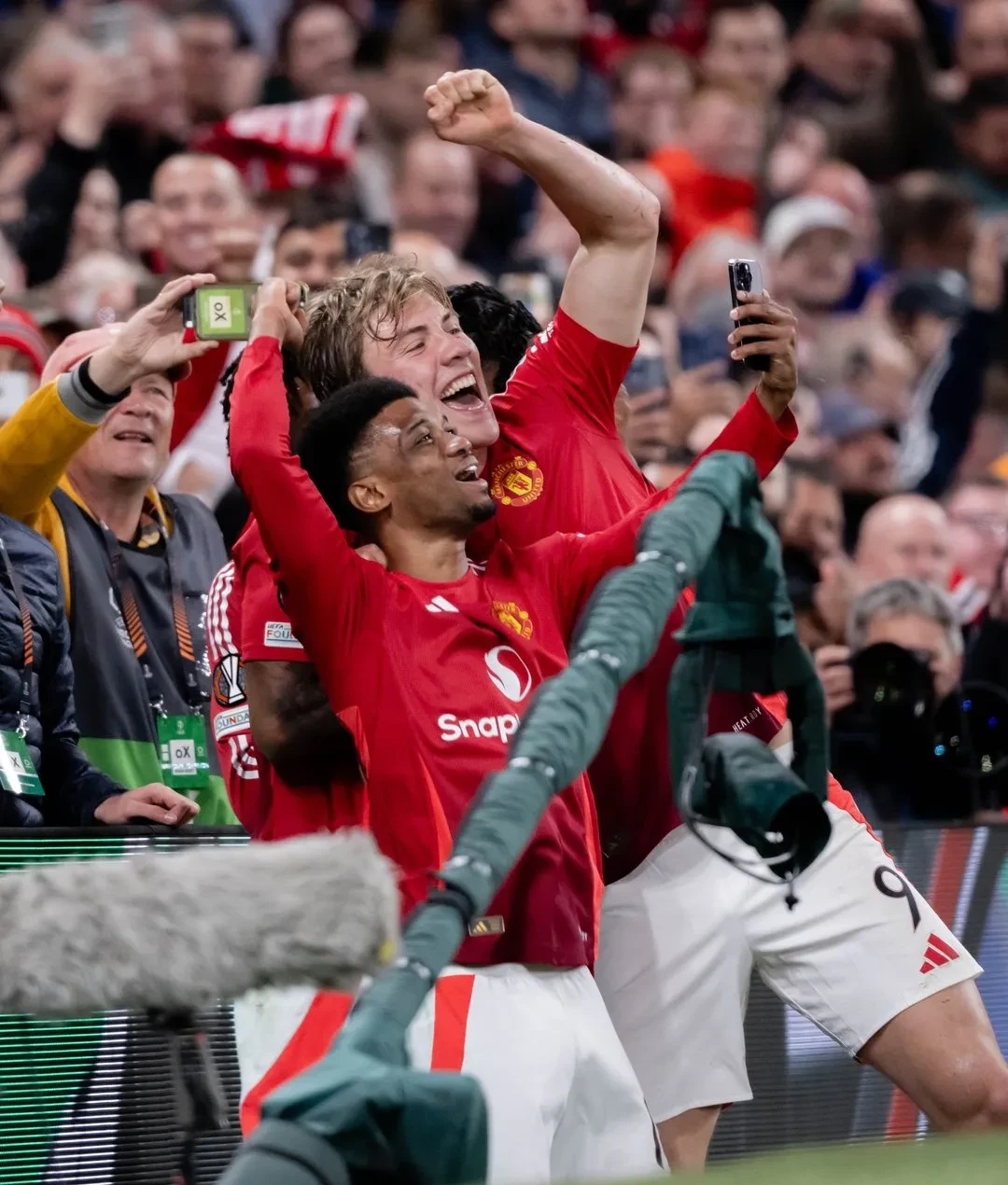 热刺连续两场不胜,欧冠希望岌岌可危 热刺连续两场不胜,欧冠希望岌岌可危