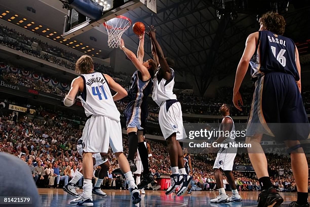 灰熊取得四连胜，小牛遭遇三连败