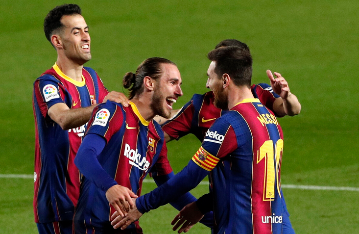 包含巴拉多利德主场险胜，升至积分榜中游的词条