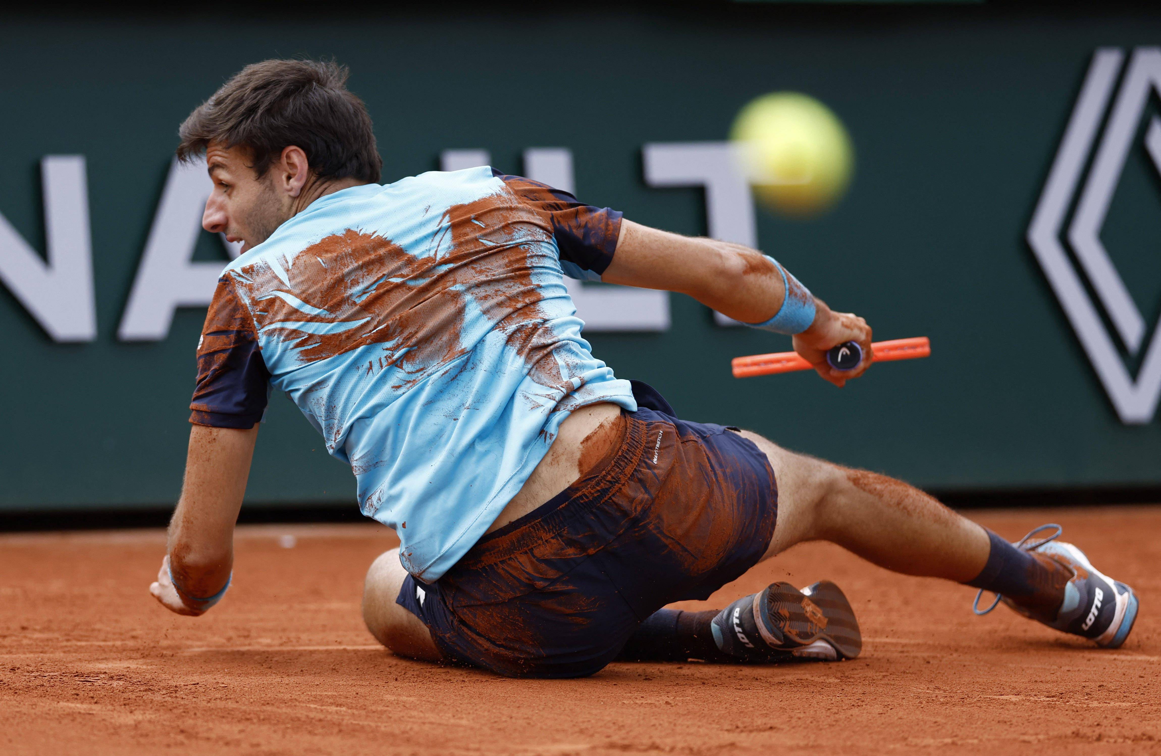 关于日本网球队碾压意大利网球队，兹维列夫高光表现的信息