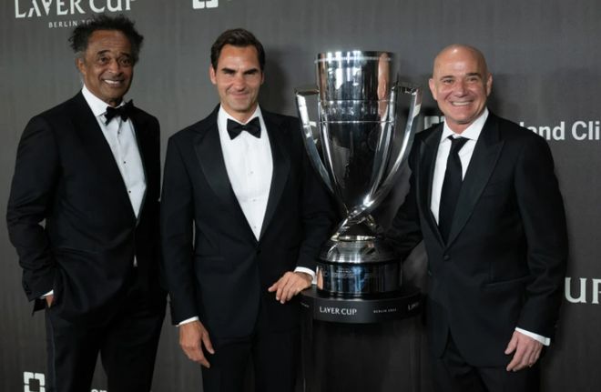 包含英国网球队险胜德国网球队，费德勒制霸全场的词条