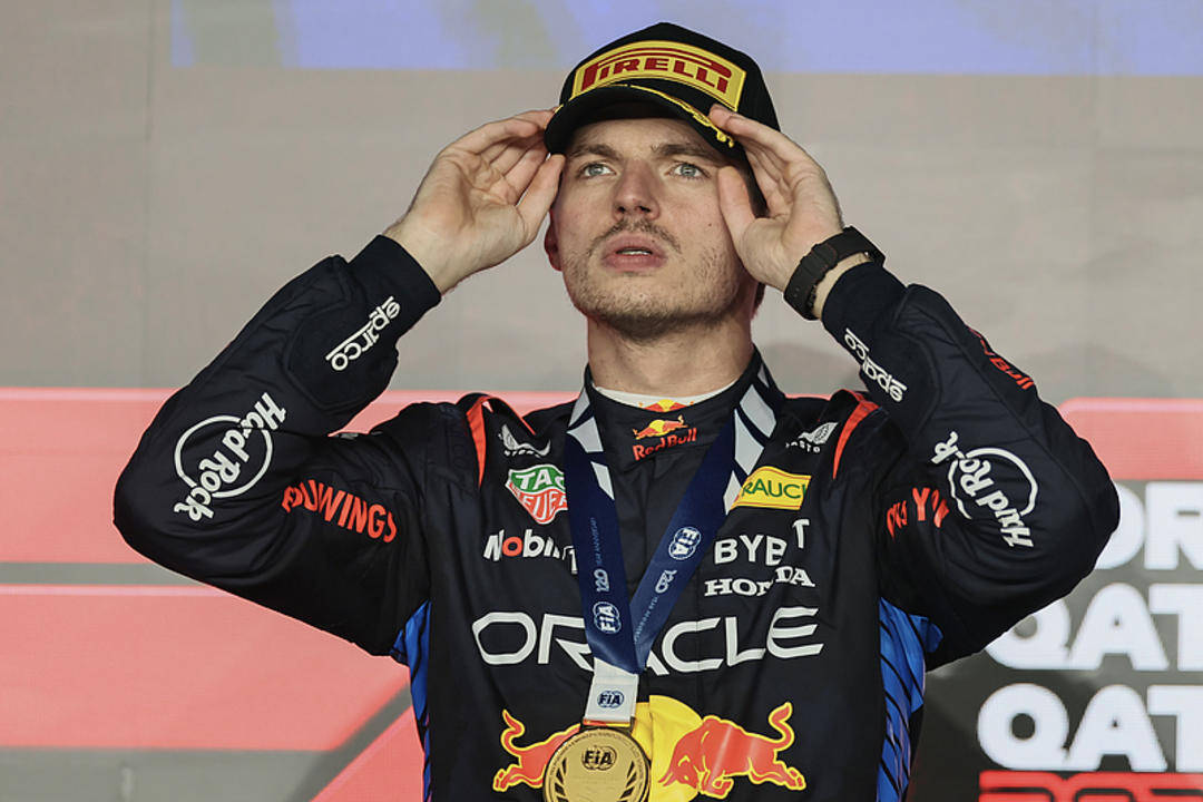 阿斯顿马丁绝杀法拉利，维斯塔潘刷新纪录的简单介绍