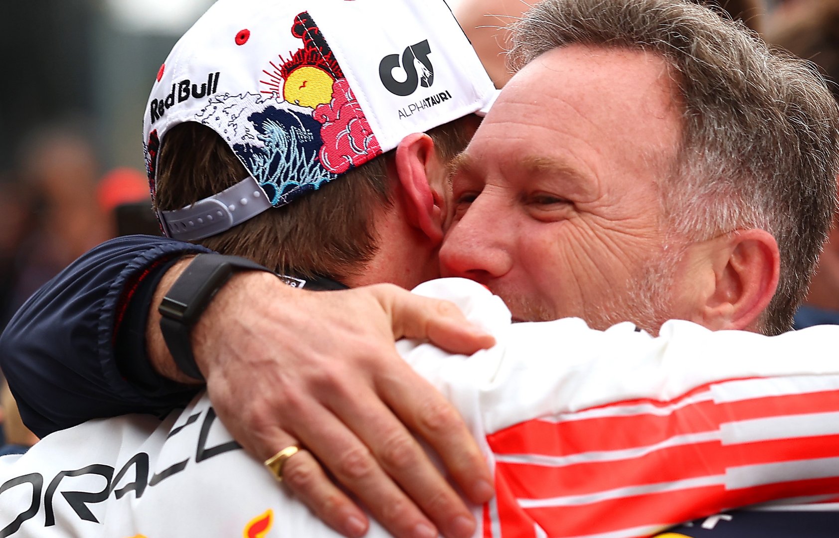 阿斯顿马丁鏖战红牛二队,维斯塔潘扛起全队 阿斯顿马丁鏖战红牛二队,维斯塔潘扛起全队